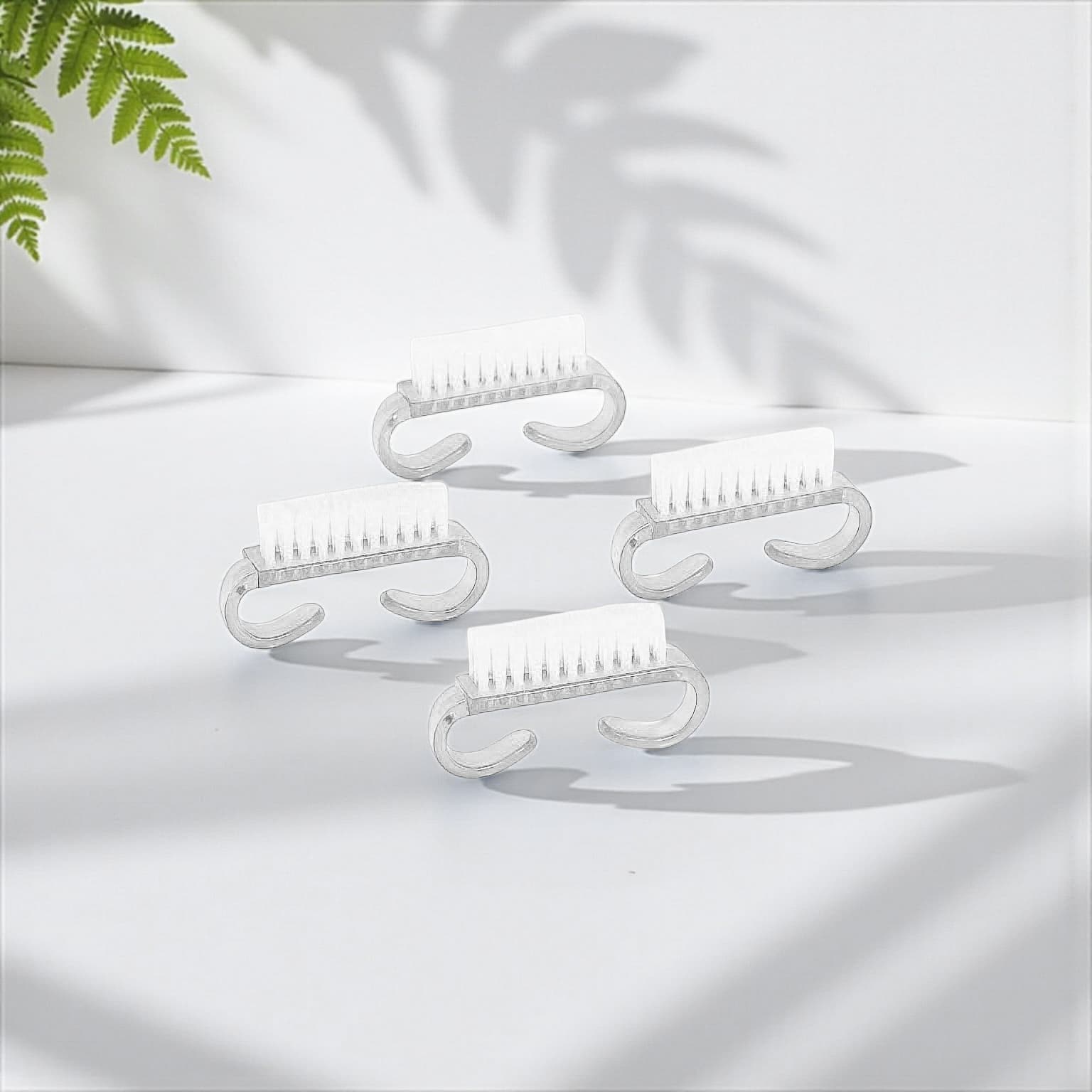 Spazzolina per manicure AMOREBEAUTY per rimuovere la polvere (4 pezzi)