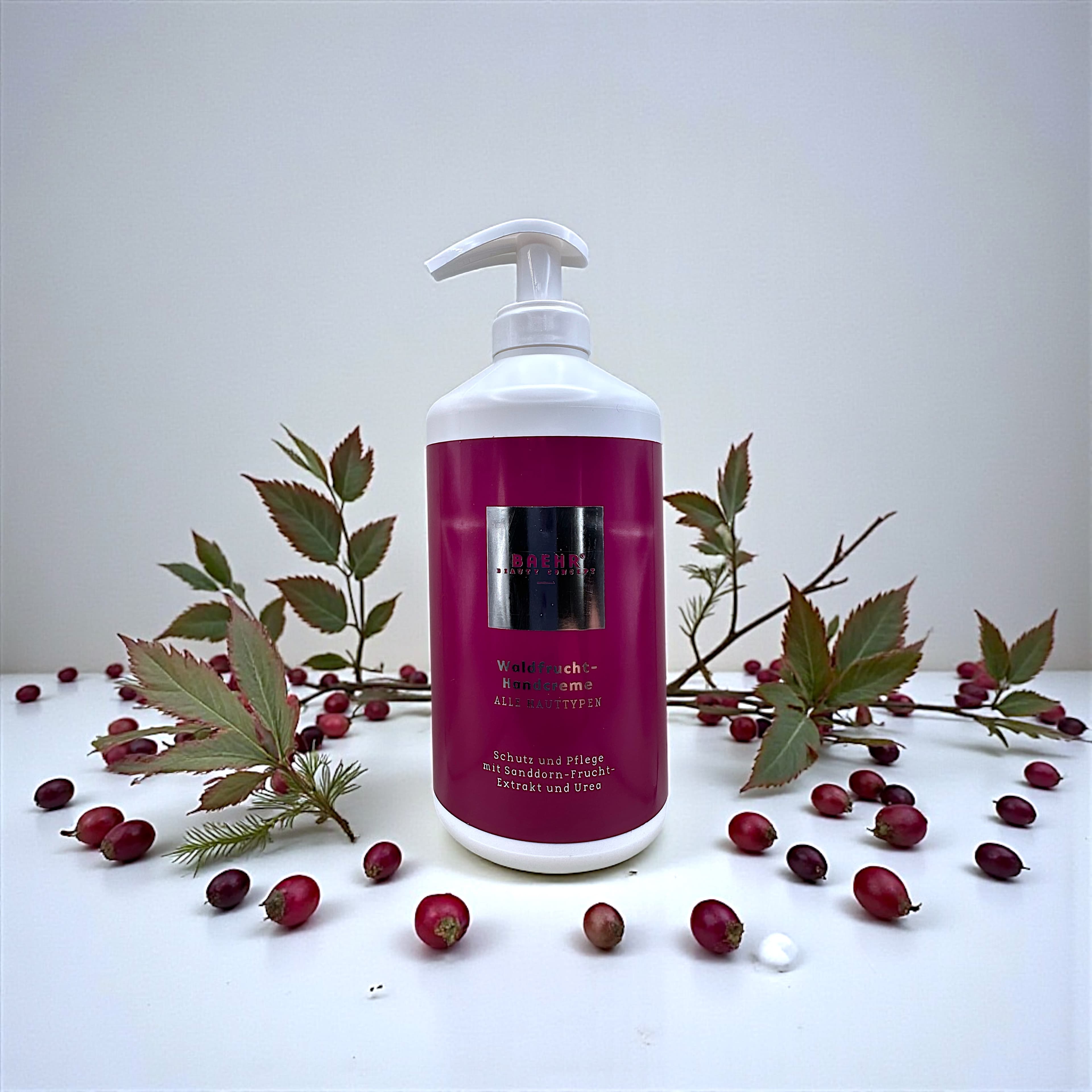 BAEHR Crema mani ai frutti di bosco con estratto di olivello spinoso e urea (WALDFRUCHT-HANDCREME), 500 ml