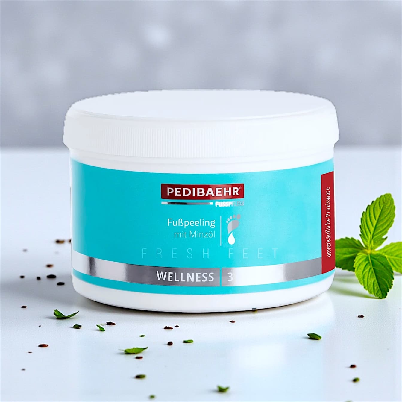 PEDIBAEHR Peeling piedi Fresh Feet con sali minerali e oli vegetali (FUSSPEELING MIT MINZÖL), 450 ml