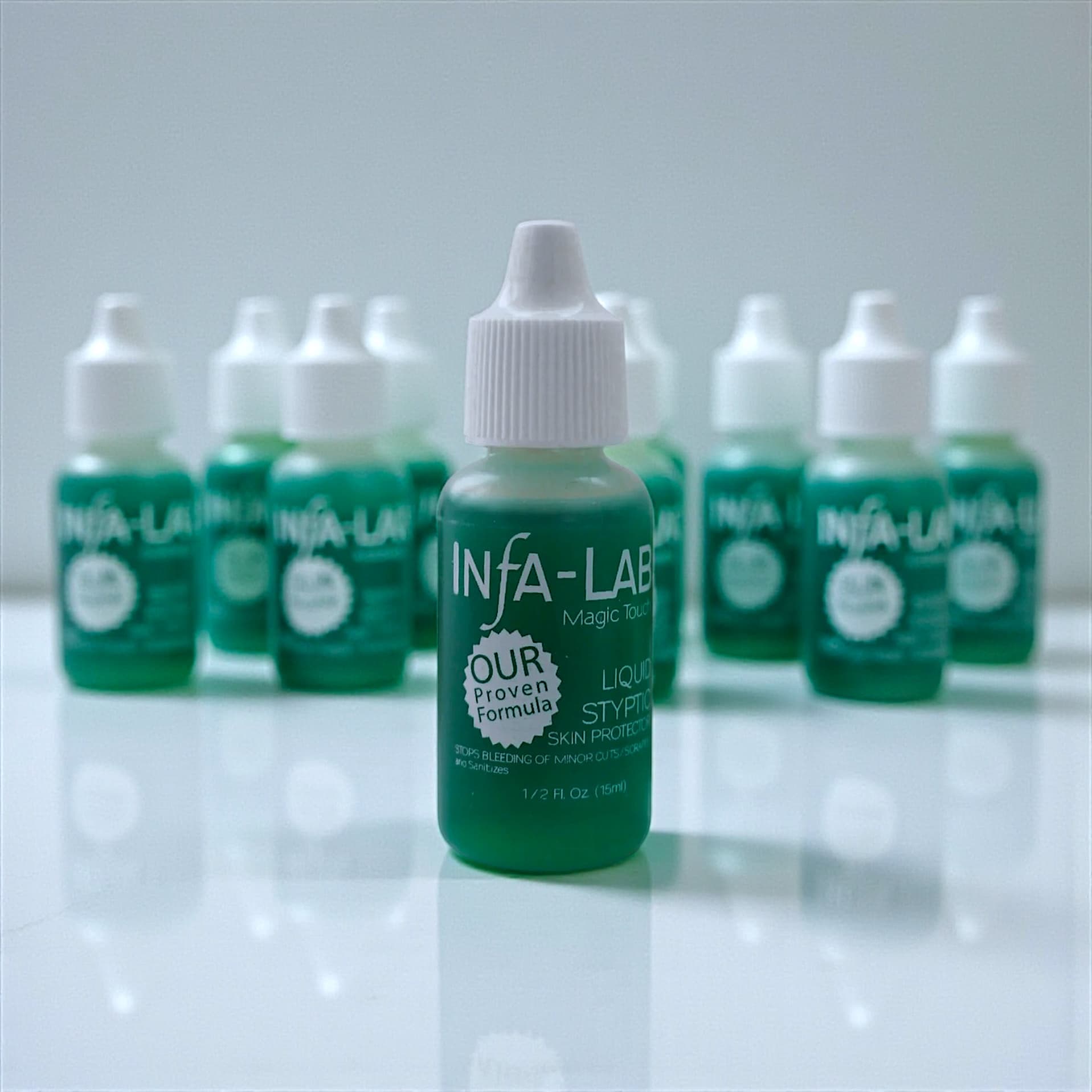INFA LAB Magik Touch Liquido emostatico per cuticole e pelle 15 ml
